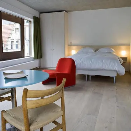 Kool Kaai Studio's Hotel